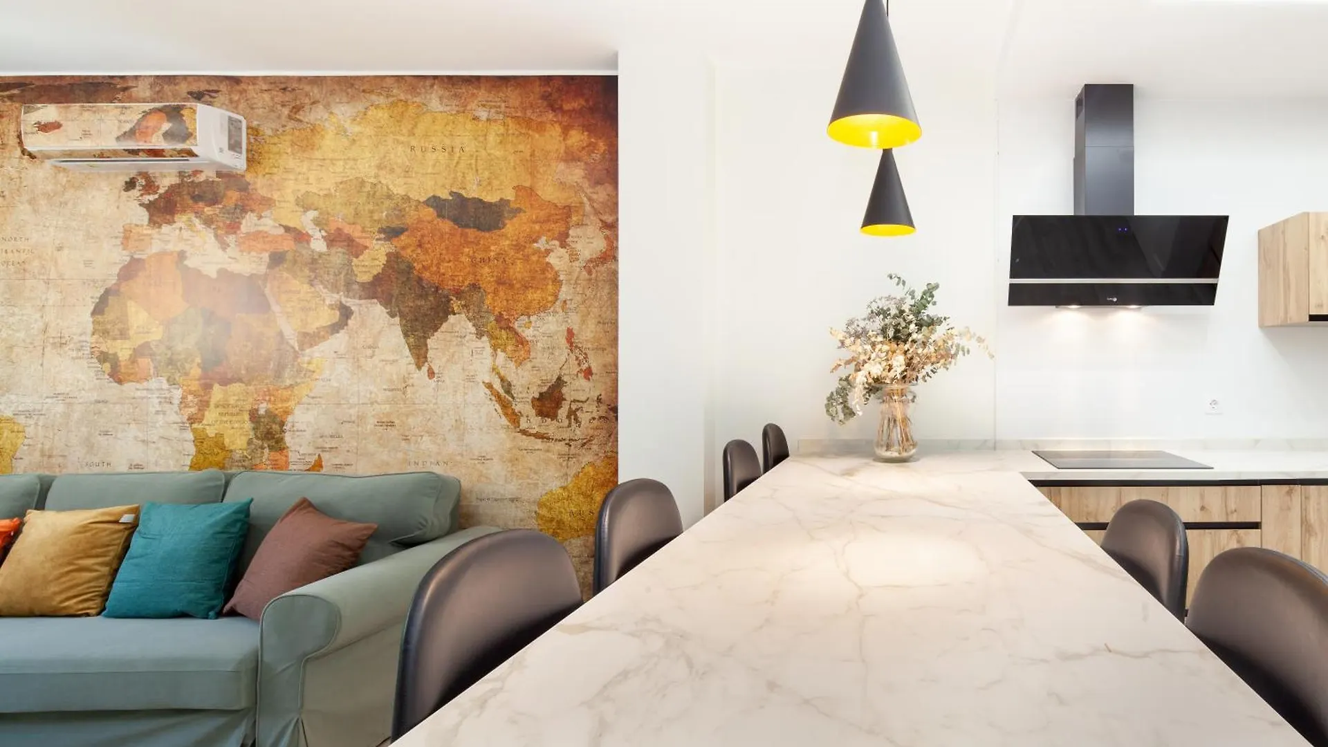Stunning Apartment In Nervion Seville
