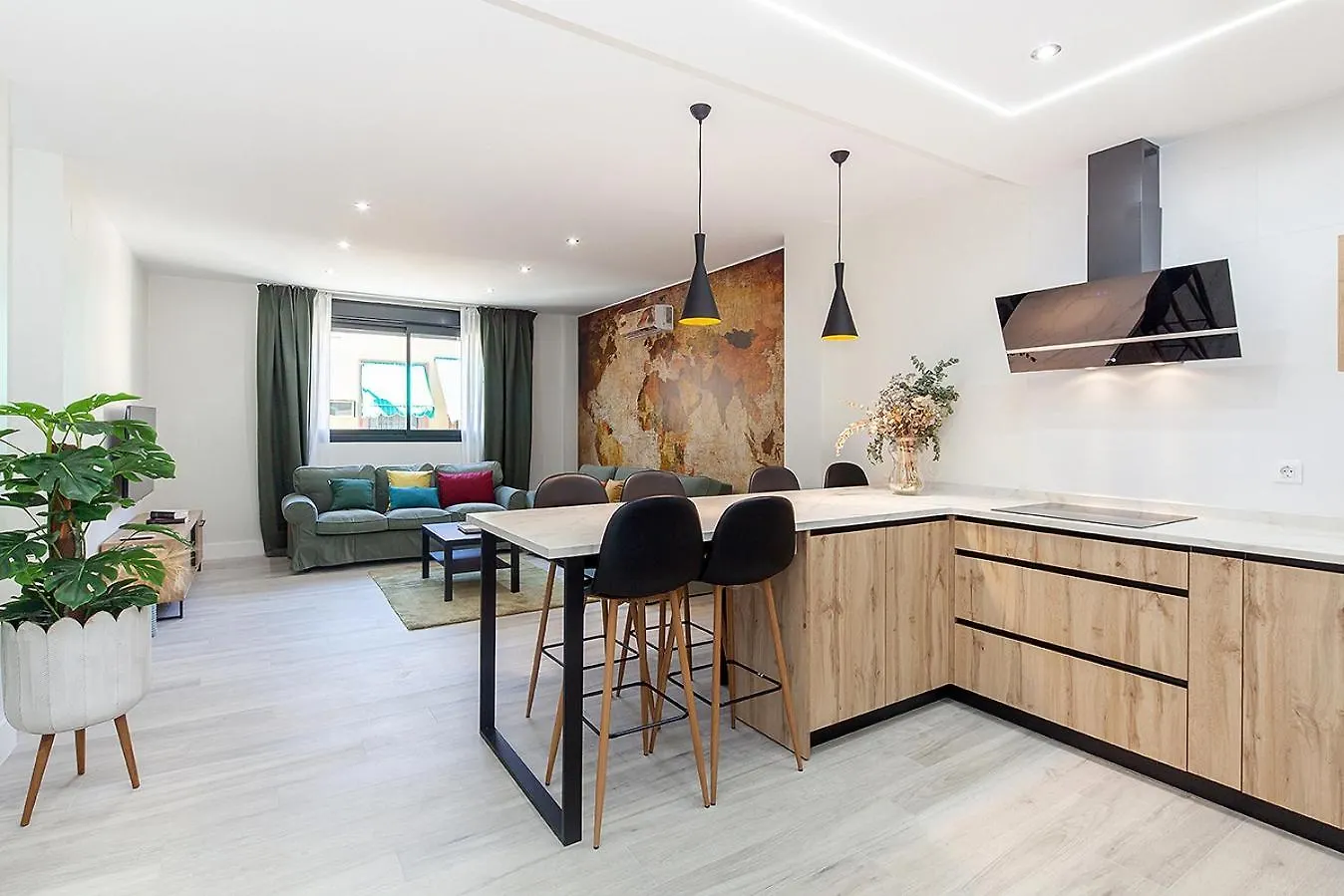 Stunning Apartment In Nervion Seville