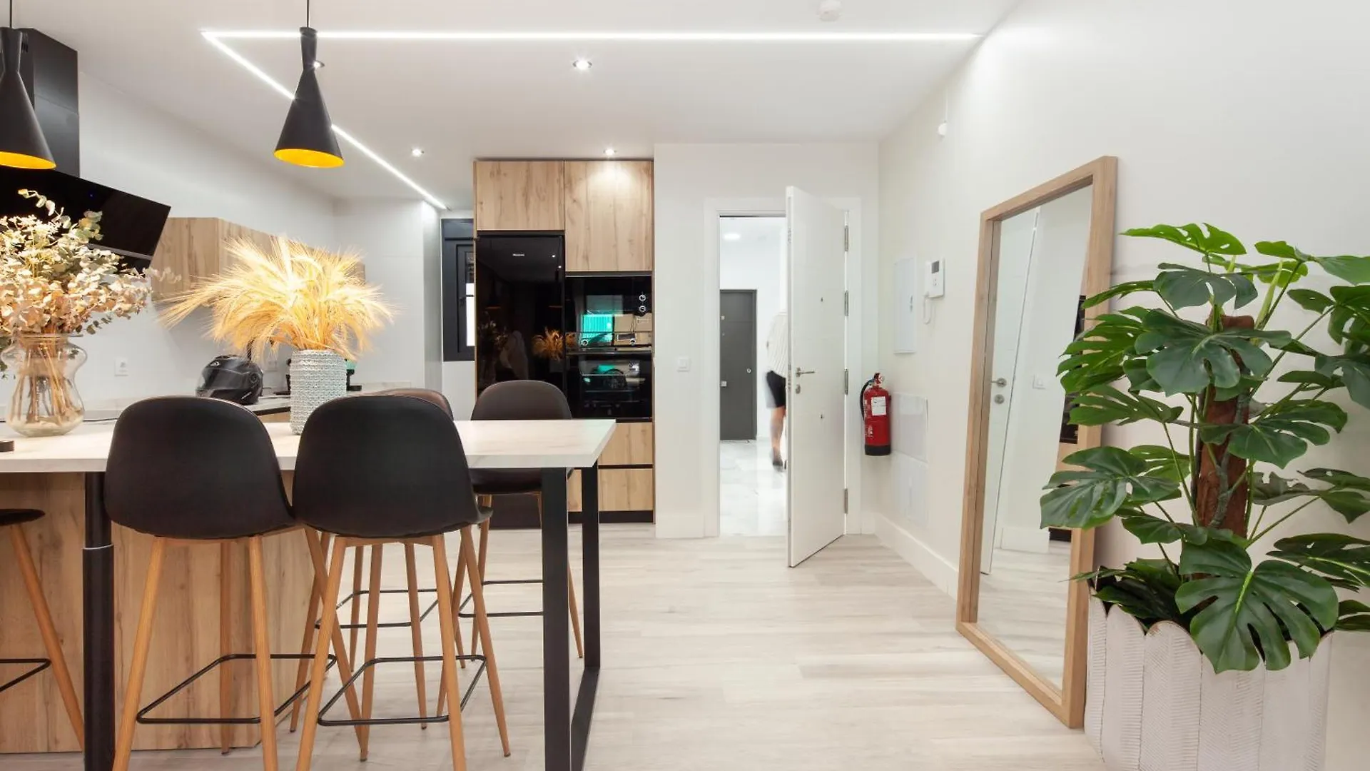 Stunning Apartment In Nervion Seville Spain
