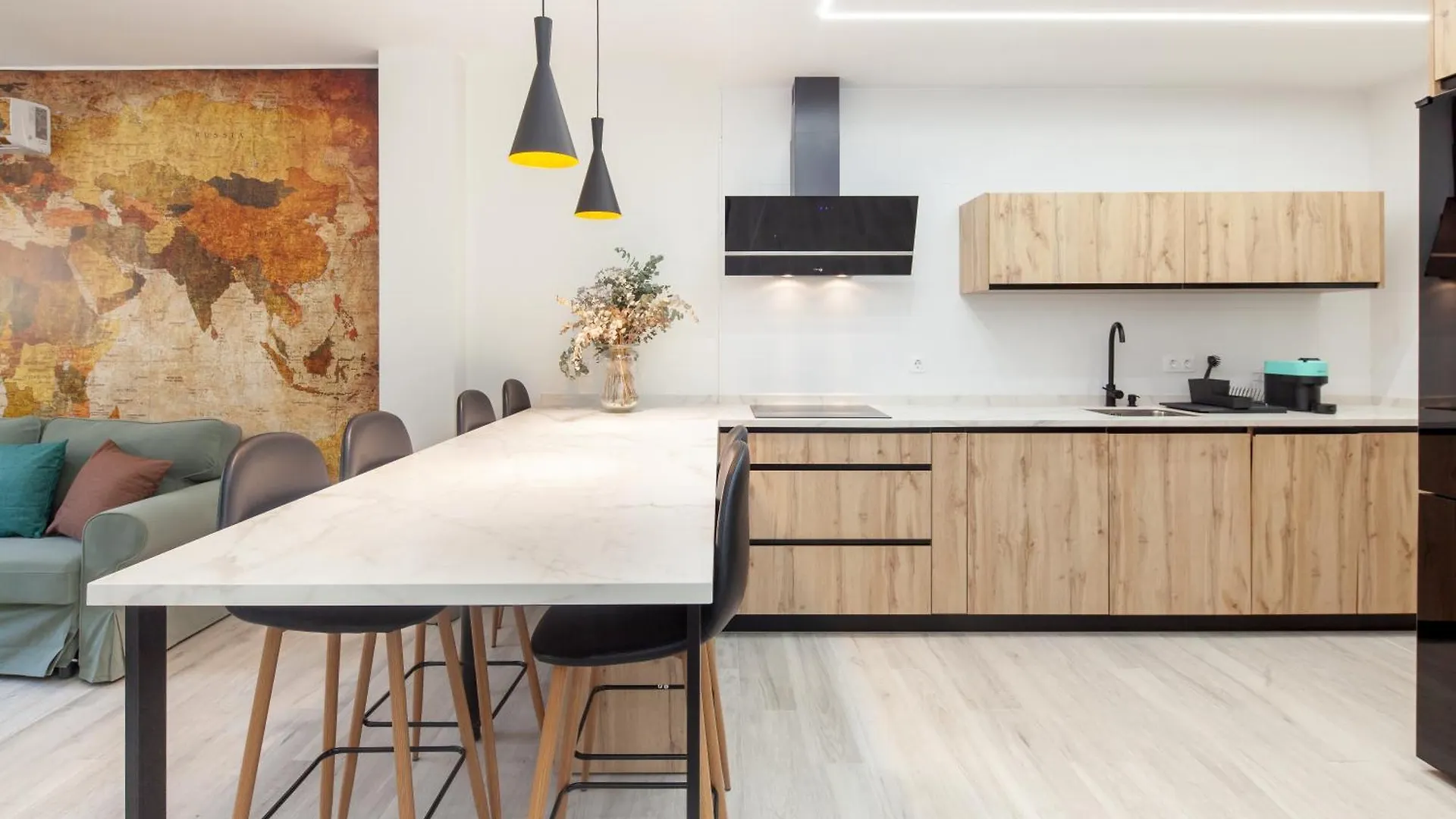 Stunning Apartment In Nervion Seville