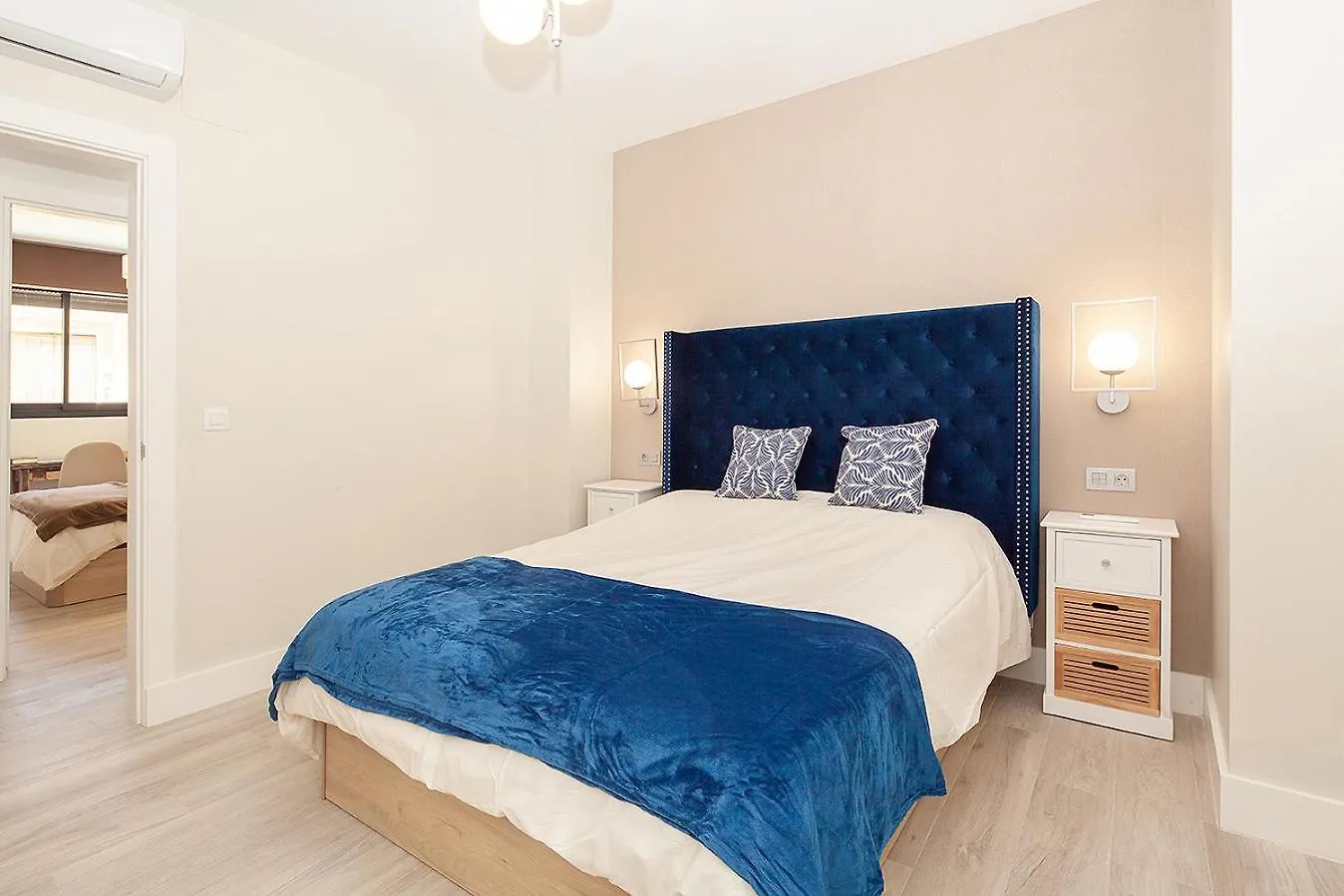 Stunning Apartment In Nervion Sewilla